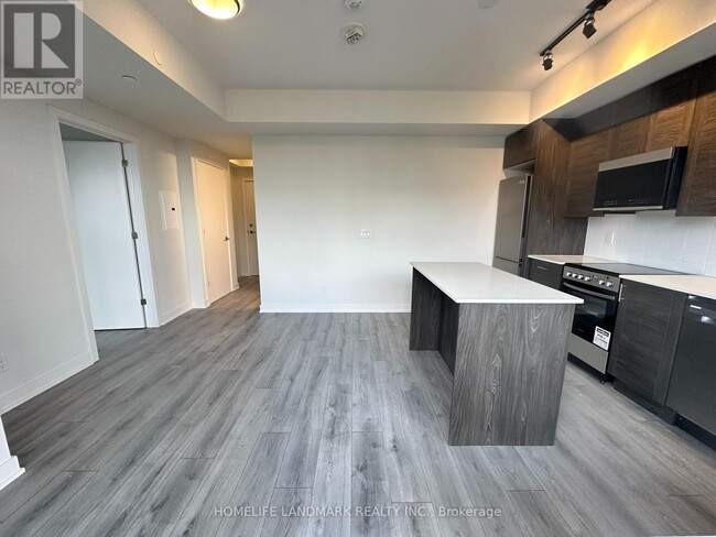 15-1515 Ellerslie Ave in Toronto, ON - Building Photo - Building Photo