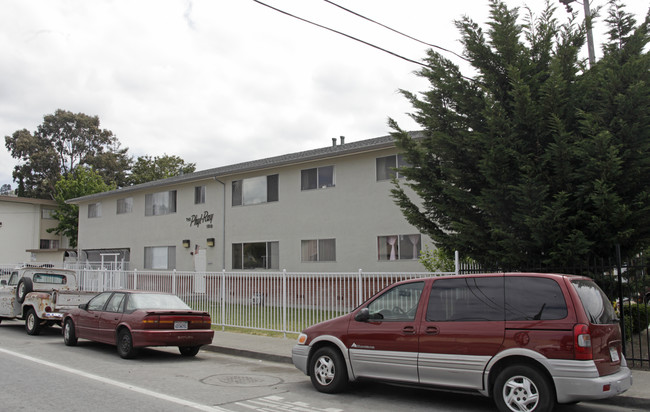 The Phyl-ray in San Leandro, CA - Building Photo - Building Photo