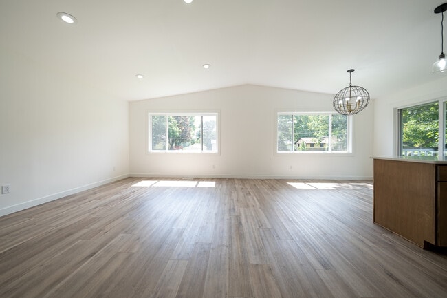 3052 16th St NW in New Brighton, MN - Building Photo - Building Photo