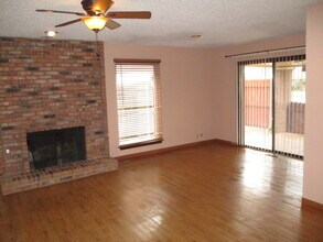 8021 NW 104th St in Oklahoma City, OK - Building Photo - Building Photo