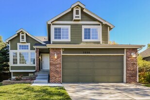 5800 S Rock Creek Dr in Castle Rock, CO - Building Photo