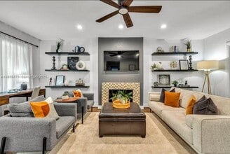 110 SE 11th Ave in Fort Lauderdale, FL - Building Photo - Building Photo