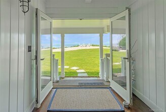 2700 Sound Dr in Greenport, NY - Building Photo - Building Photo