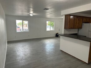 5455 S 6th Ave in Tucson, AZ - Foto de edificio - Building Photo