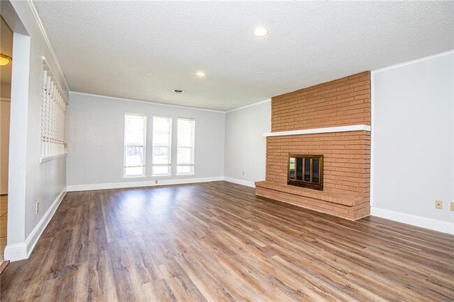 2726 W Highland Cir in Rogers, AR - Building Photo - Building Photo