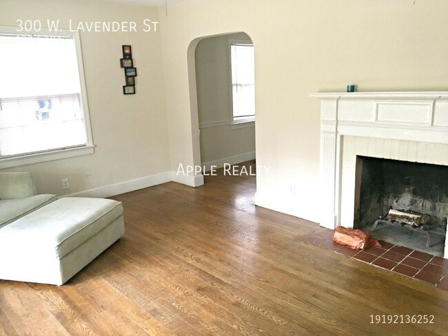 300 W Lavender Ave in Durham, NC - Building Photo - Building Photo