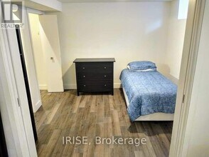 11 Donmore Ave in Toronto, ON - Building Photo - Building Photo