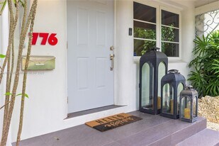 776 NE 74th St in Miami, FL - Building Photo