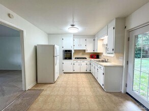 7121 Marie Ave in Pensacola, FL - Building Photo - Building Photo