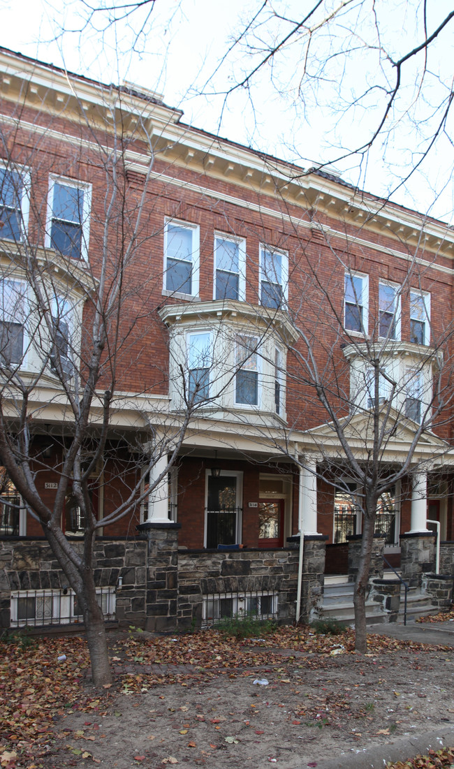 3114 N Calvert St in Baltimore, MD - Foto de edificio - Building Photo