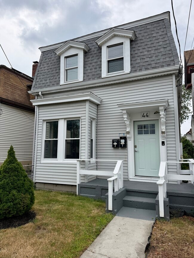 44 Everett St