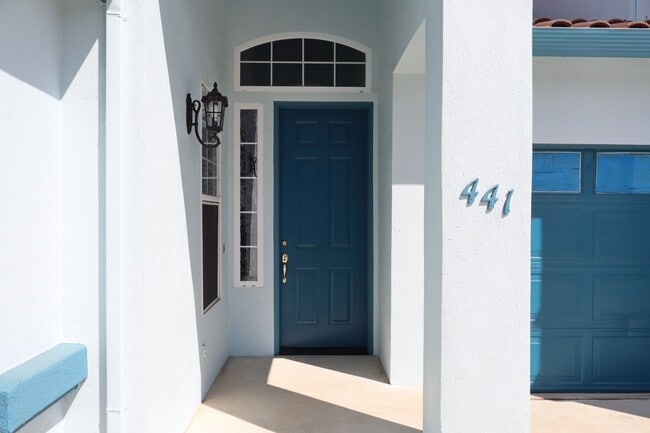 441 Tudor Way in Salinas, CA - Building Photo - Building Photo