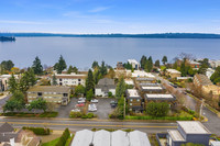 6018 Lakeview Dr in Kirkland, WA - Foto de edificio - Building Photo