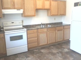 713 Borchardt Ave Apartments
