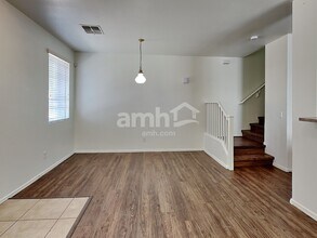 5211 W Warner St in Phoenix, AZ - Foto de edificio - Building Photo