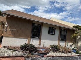 1419 Yellowthroat St in Homestead, FL - Building Photo