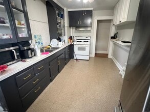 181 High St in Naugatuck, CT - Building Photo - Building Photo