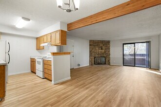 7080 W 20th Ave-Unit -Unit 106 in Lakewood, CO - Building Photo - Building Photo