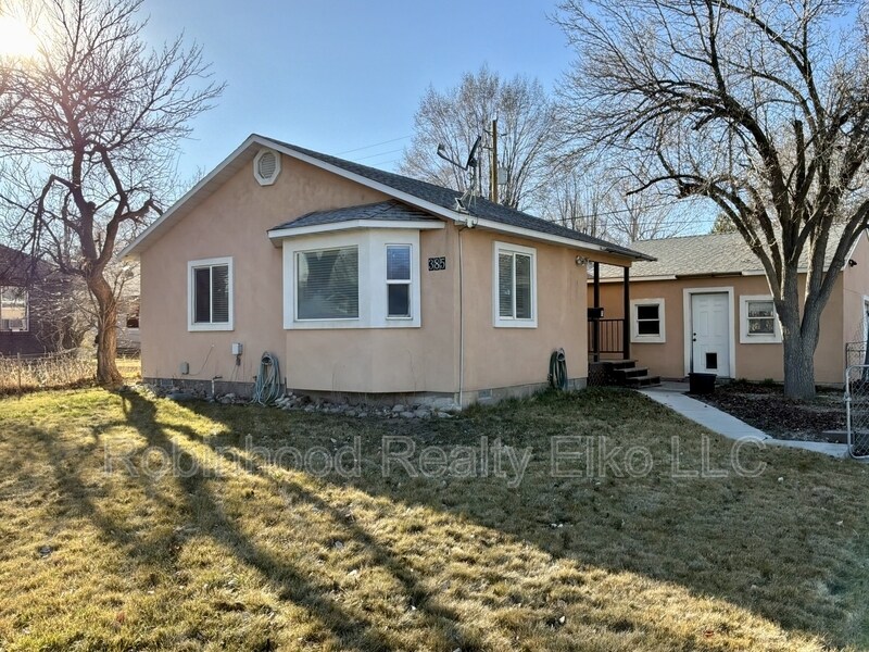 385 Fir St in Elko, NV - Building Photo