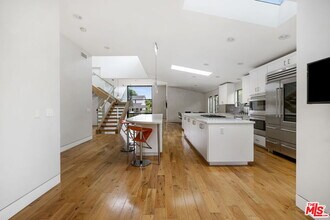 11367 Elderwood St in Los Angeles, CA - Building Photo - Building Photo