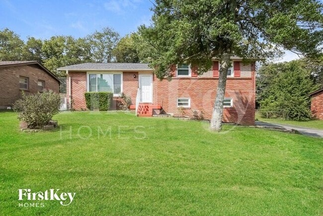 3710 Plantation Dr