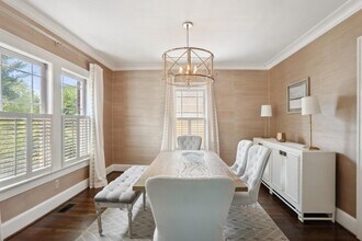 650 Yorkshire Rd NE in Atlanta, GA - Building Photo - Building Photo