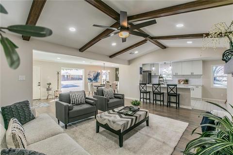 property at 1921 Trinity Dr
