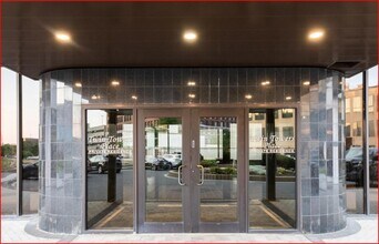 125 SW Jefferson Ave in Peoria, IL - Foto de edificio - Building Photo