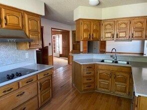 402 Pebblecreek Dr in Garland, TX - Building Photo - Building Photo