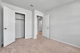 13712 Dariens Path in San Antonio, TX - Building Photo - Building Photo