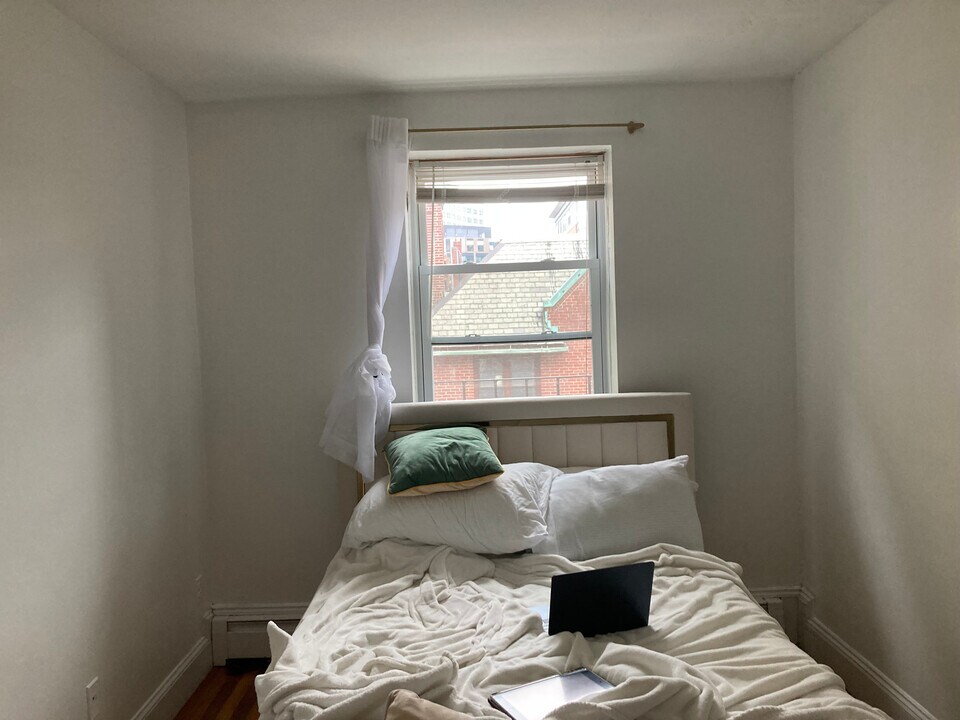 21 Aberdeen St, Unit #6 in Boston, MA - Building Photo