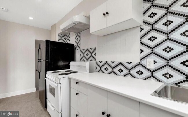 property at 7026 Clinton Rd