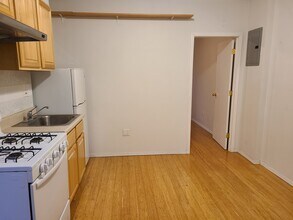 37 Orchard St in New York, NY - Building Photo - Building Photo