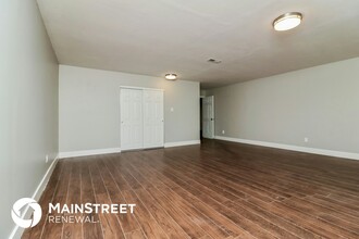 2008 Village Glen Dr in Wentzville, MO - Building Photo - Building Photo