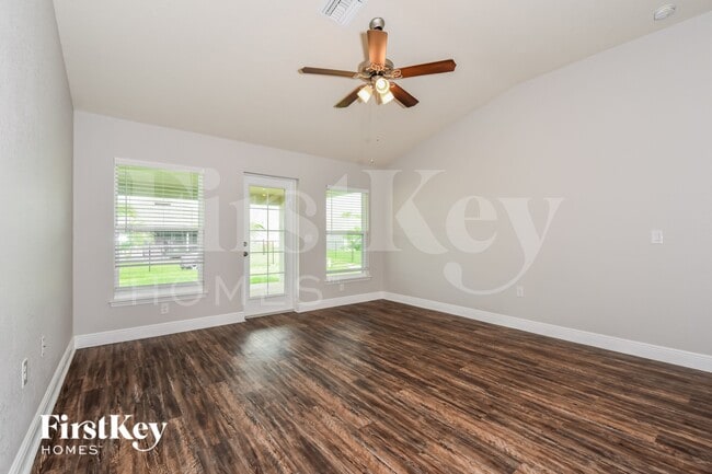 2716 NW 3rd Ave in Cape Coral, FL - Building Photo - Building Photo