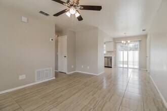 2008 Las Palmas Cir in Orlando, FL - Building Photo - Building Photo