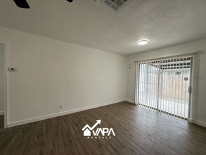919 Green Park St in San Antonio, TX - Building Photo - Building Photo
