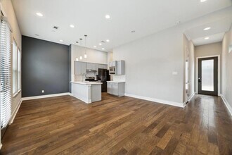 614 Thornton Rd in Houston, TX - Building Photo - Building Photo