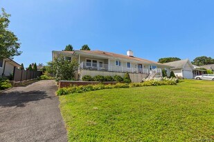 46 Sylvan Rd in Port Chester, NY - Building Photo