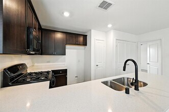 2733 Slatewood Dr in Fort Worth, TX - Building Photo - Building Photo