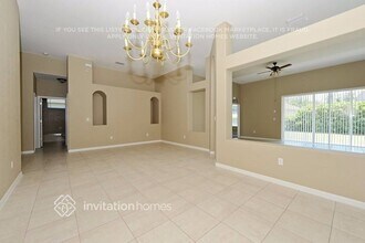 27042 Firebush Dr, Unit 3 in Wesley Chapel, FL - Building Photo - Building Photo