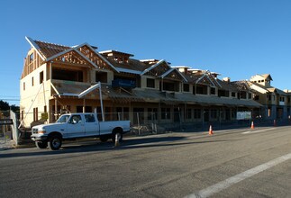 593 Avenue Of Flags in Buellton, CA - Foto de edificio - Building Photo