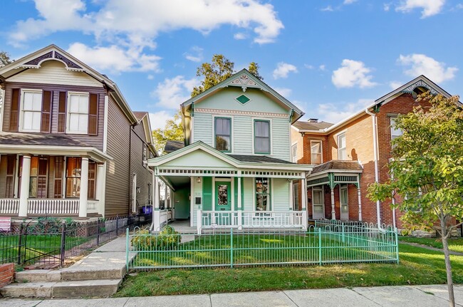 829 Campbell Ave, Unit 829 Campbell #2