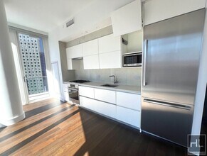 Beautiful 2 Bedroom 2 Bath Apartment in Tu in New York, NY - Building Photo - Building Photo