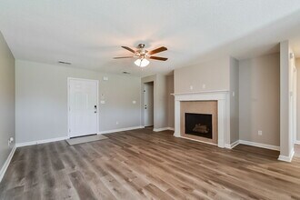 7067 Hurt Rd in Horn Lake, MS - Building Photo - Building Photo