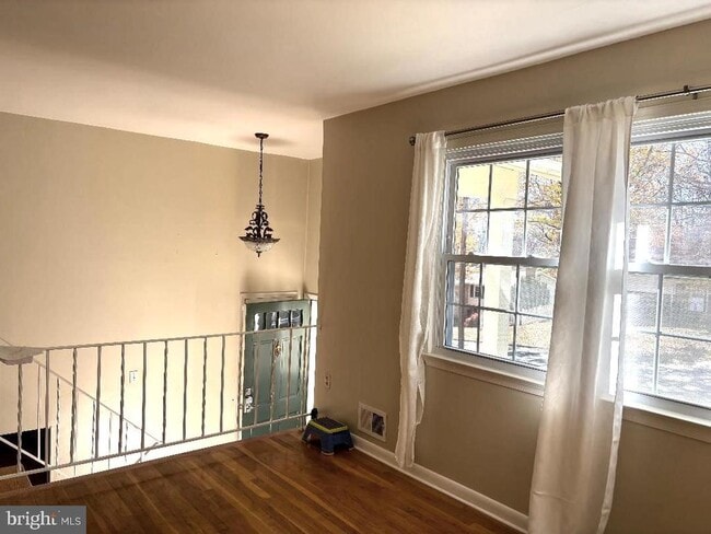 5315 Manorfield Rd in Rockville, MD - Building Photo - Building Photo