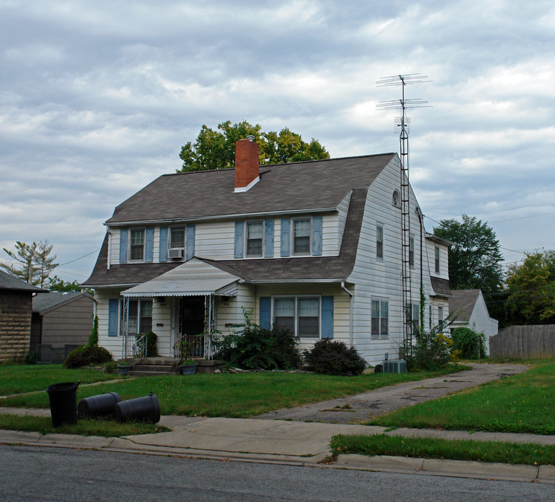 1409-1411 N Lowry Ave in Springfield, OH - Foto de edificio