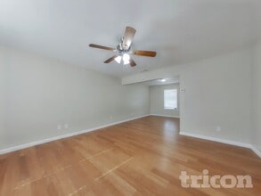 5003 Hauna Ln in Dickinson, TX - Building Photo - Building Photo