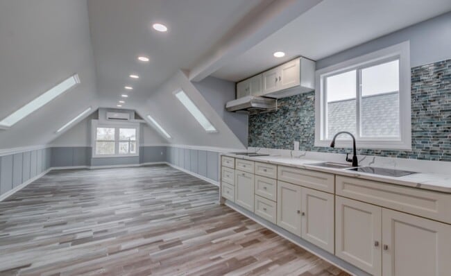 36 E 4th St in Bayonne, NJ - Building Photo - Building Photo