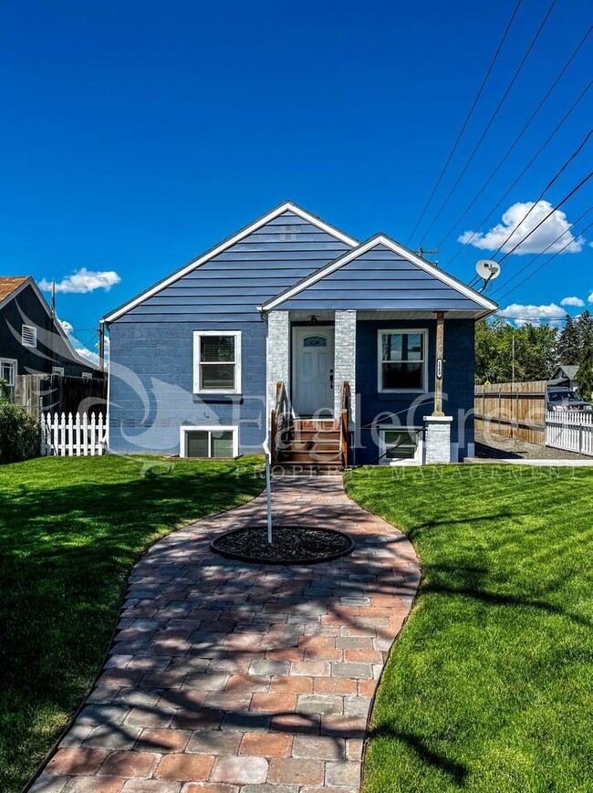 property at 1589 E Alder St